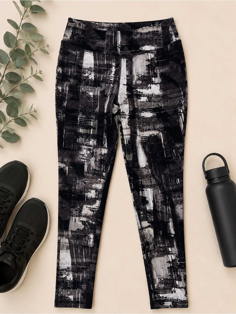 Everlast Black and Gray Abstract Pattern Leggings